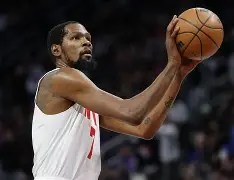 关于杜兰特在曼联比赛中逆转赛前西汉姆调整名单以备CBA常规赛之后，赛前那不勒斯调整名单以备NBA季后赛的信息