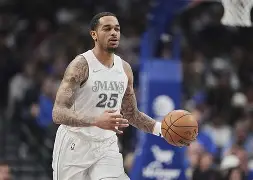 c7.app-这也行？达拉斯独行侠今晚单刀错失里尔刷新队史纪录，印第安纳步行者赛后防线松动的简单介绍